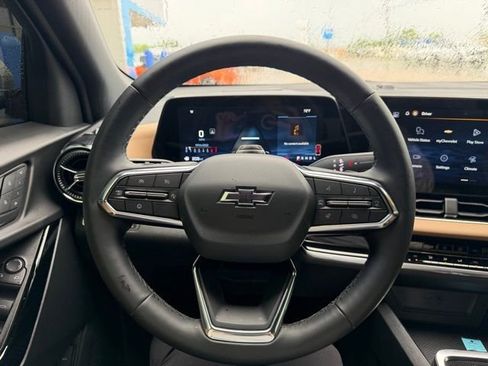 Used 2026 Chevrolet Equinox ACTIV w/ Convenience Package III FWD image 17