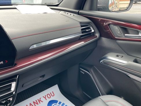 Used 2026 Chevrolet Traverse RS image 27