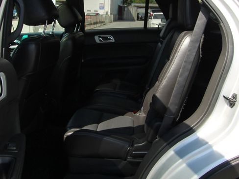 Used 2014 Ford Explorer Limited w/ Equipment Group 301A AWD/4WD image 11