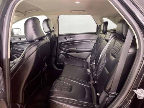 Used 2023 Ford Edge Titanium image 20