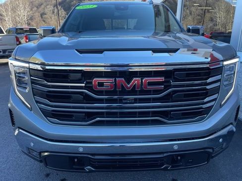 Used 2023 GMC Sierra 1500 SLT w/ SLT Premium Plus Package image 3