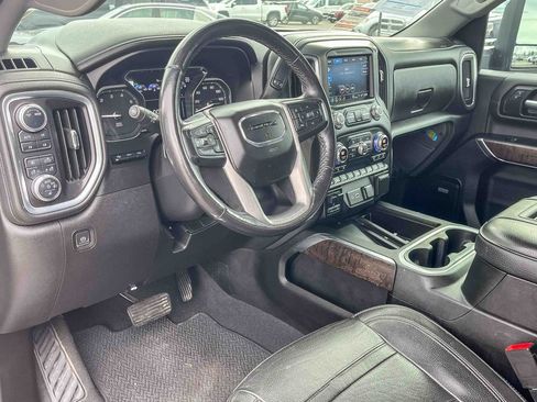 Used 2022 GMC Sierra 2500 Denali w/ Denali Ultimate Package image 8