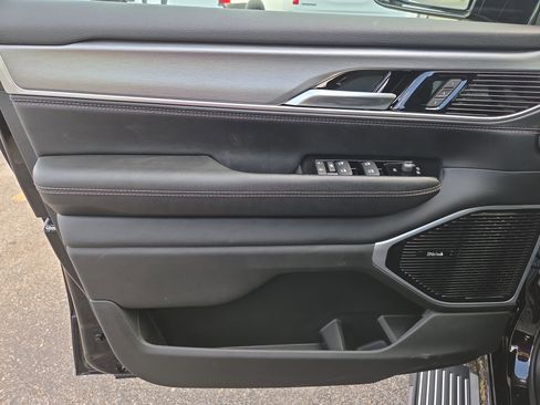 New 2026 Jeep Grand Wagoneer Limited AWD/4WD image 5