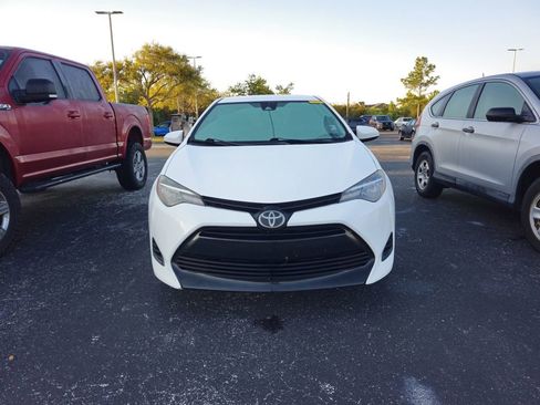 Used 2019 Toyota Corolla LE image 8