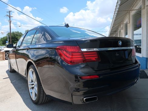 Used 2013 BMW 750Li RWD image 7
