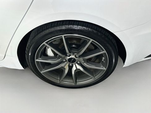 Used 2025 Genesis G70 2.5T RWD image 11