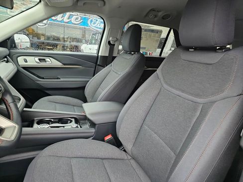 New 2026 Ford Explorer Active image 14