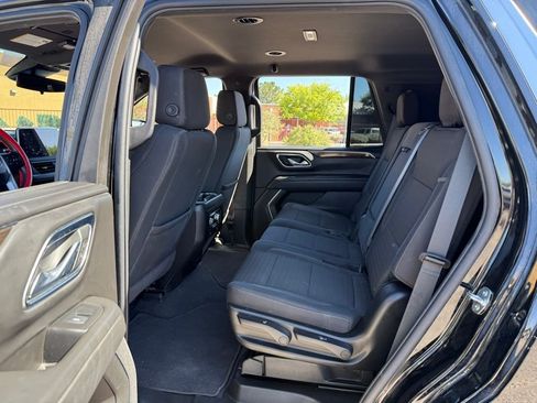 Used 2024 GMC Yukon SLE RWD image 18