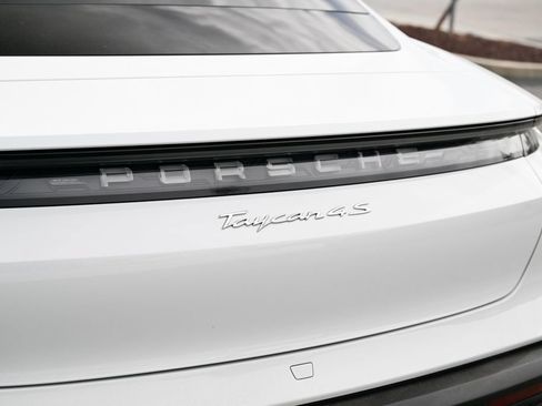 Used 2022 Porsche Taycan 4S AWD/4WD image 14