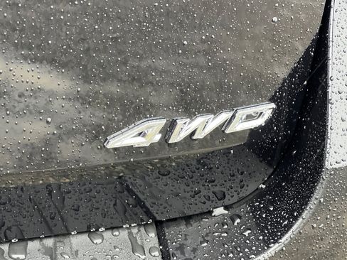 Used 2025 Ford Explorer Active w/ Active Comfort Package image 28