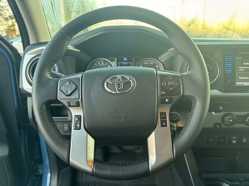 Used 2019 Toyota Tacoma SR5 image 17
