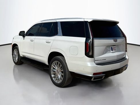 Used 2023 Cadillac Escalade Premium Luxury w/ LPO, Floor Liner Package AWD/4WD image 6
