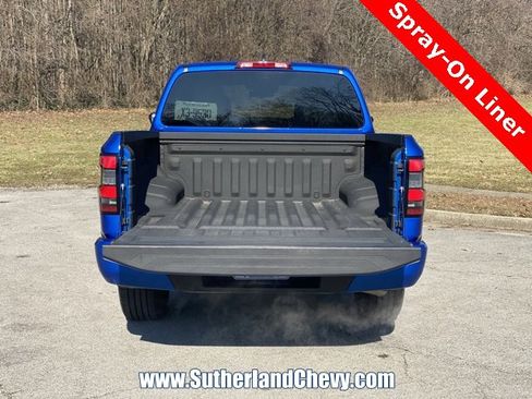 Used 2024 Nissan Frontier SV image 12
