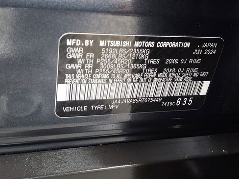 Used 2024 Mitsubishi Outlander AWD image 29