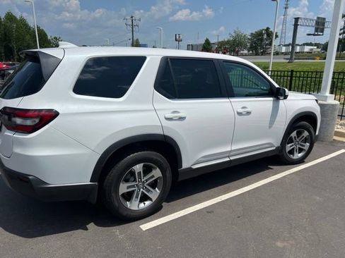 Used 2023 Honda Pilot EX-L image 5