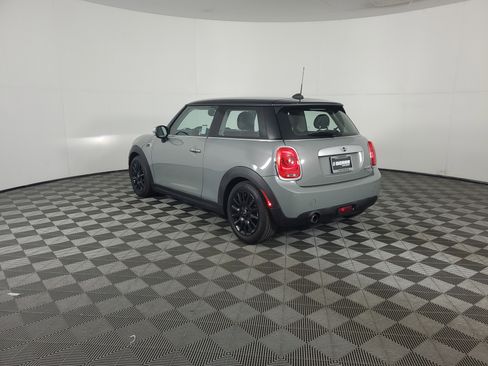 Used 2015 MINI Cooper 2-Door Hardtop image 6