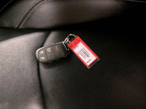 Used 2025 Jeep Compass Limited AWD/4WD image 30