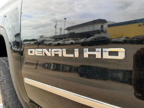 Used 2016 GMC Sierra 2500 Denali w/ Duramax Plus Package AWD/4WD image 36