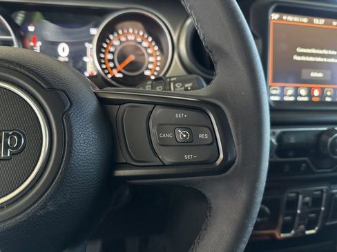 Used 2023 Jeep Wrangler Unlimited Sport image 26