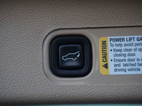 Used 2008 Chevrolet Tahoe LTZ w/ LTZ Preferred Equipment Group image 10