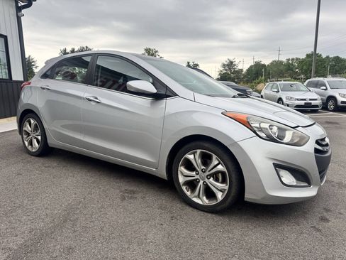 Used 2013 Hyundai Elantra GT w/ Style Pkg FWD image 5