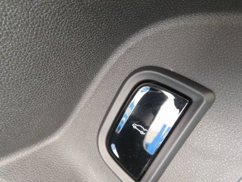 Used 2024 Cadillac Lyriq Sport RWD image 14