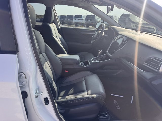 Used 2025 Subaru Outback Onyx Edition AWD/4WD image 29