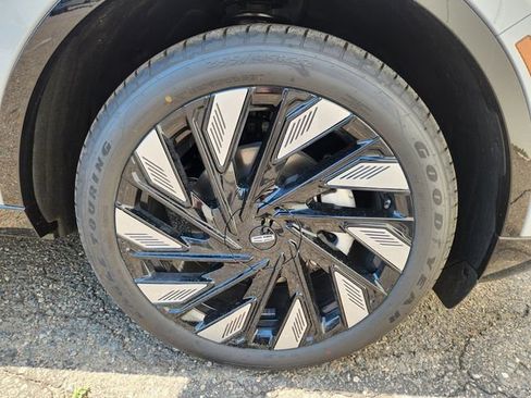 New 2026 Lincoln Nautilus Reserve AWD/4WD image 18