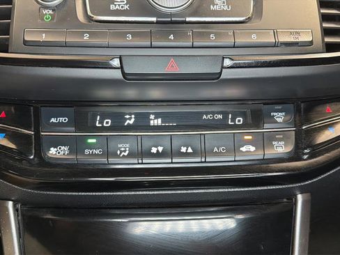 Used 2017 Honda Accord Sport image 28