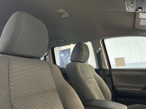 Used 2020 Toyota Tacoma SR5 w/ Technology Package image 20