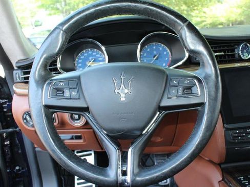 Used 2017 Maserati Quattroporte S GranLusso image 19