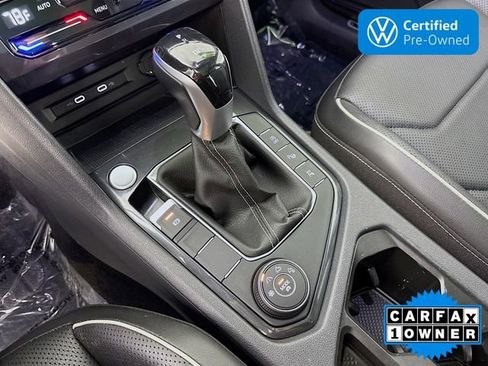 Certified 2022 Volkswagen Tiguan SEL R-Line AWD/4WD image 18
