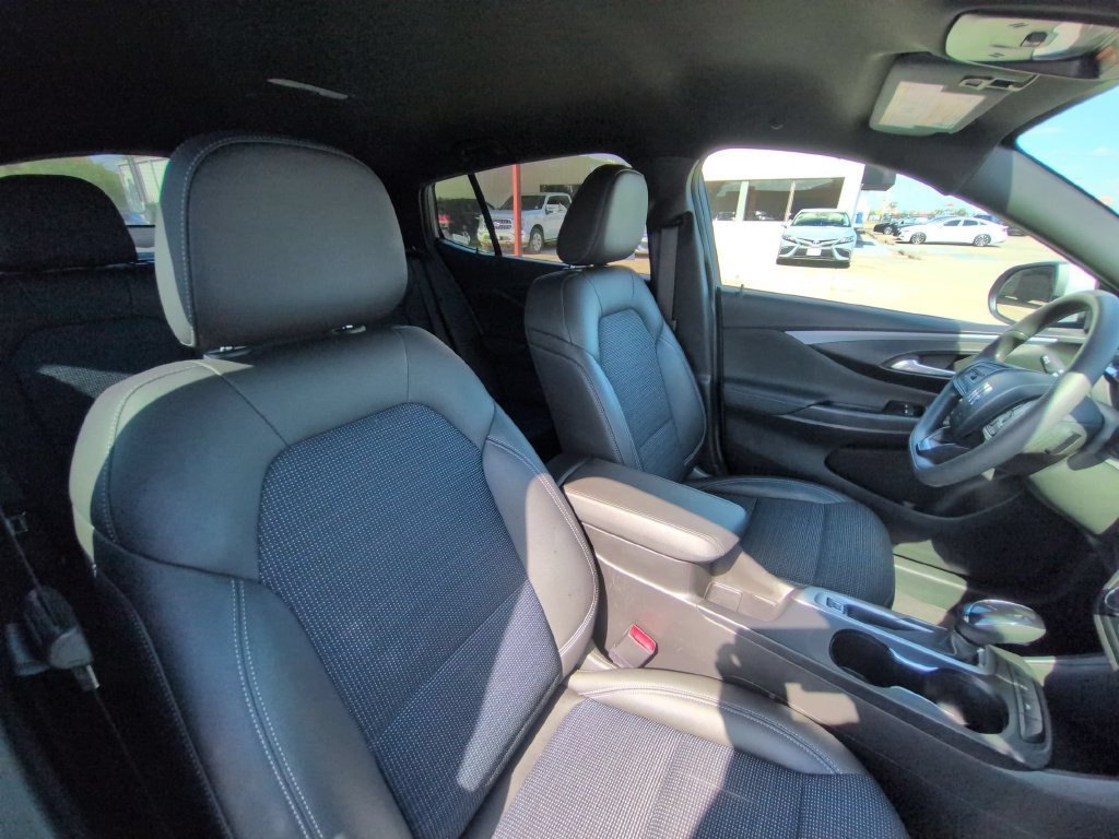 Used 2026 Buick Envista Preferred FWD image 27