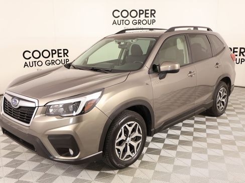 Used 2021 Subaru Forester Premium image 10