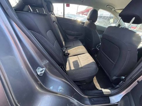 Used 2017 Kia Sportage LX image 8