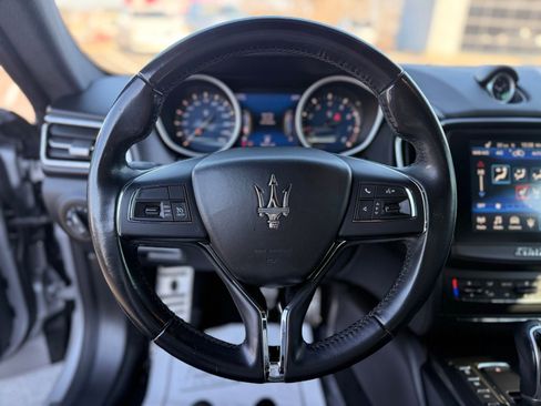 Used 2018 Maserati Ghibli S image 18