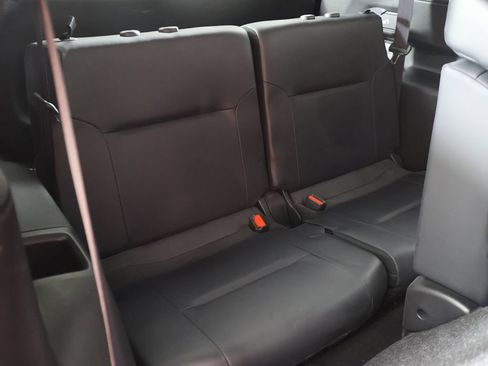 Used 2024 Mitsubishi Outlander SE Black Edition FWD image 33