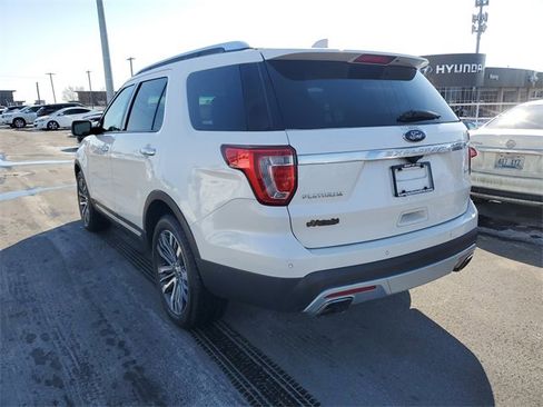 Used 2016 Ford Explorer Platinum image 3