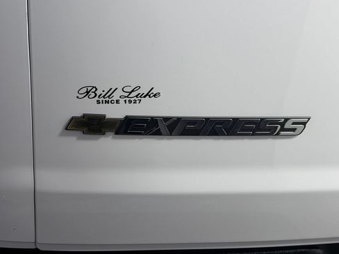 Used 2025 Chevrolet Express 3500 LT w/ LT Preferred Equipment Group RWD image 14