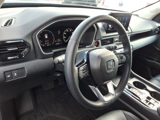 Used 2025 Honda Pilot EX-L image 8