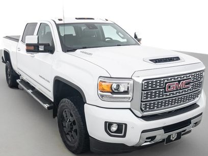 Used 2019 GMC Sierra 2500 Denali w/ Duramax Plus Package