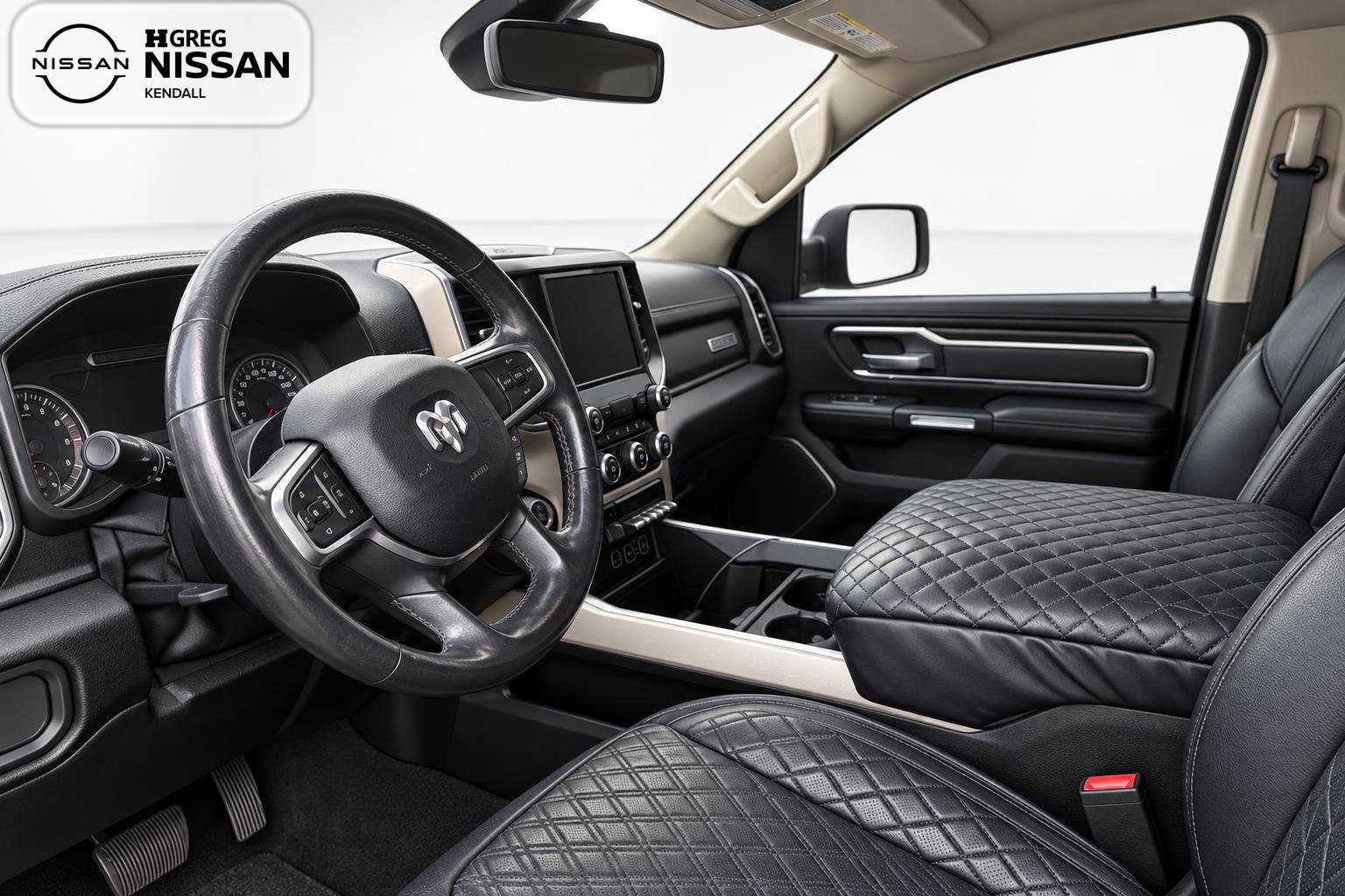 Used 2019 RAM 1500 Laramie AWD/4WD image 6