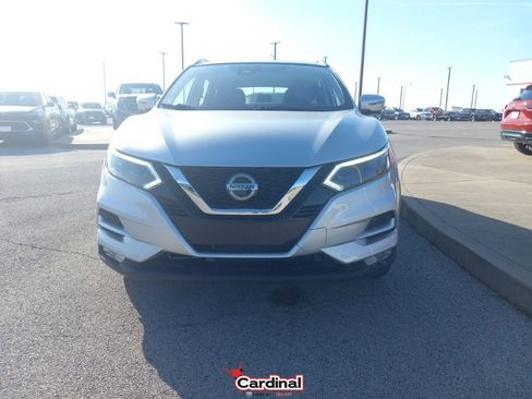 Used 2022 Nissan Rogue Sport SL w/ Premium Package image 16