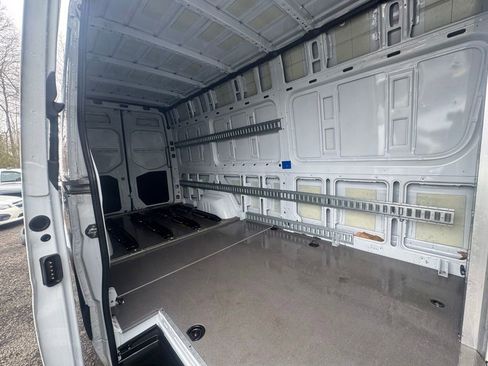 Used 2020 Mercedes-Benz Sprinter 2500 image 16