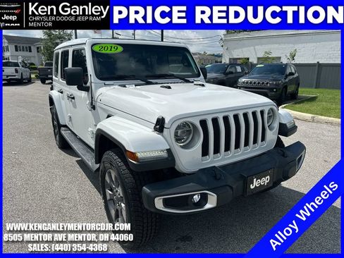 Used 2019 Jeep Wrangler Unlimited Sahara AWD/4WD image 1