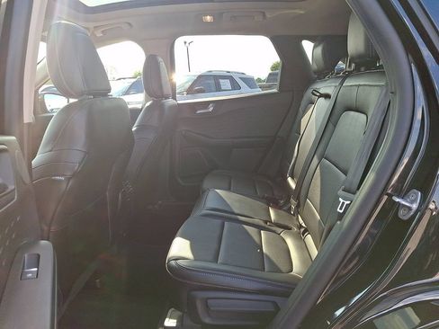 Certified 2020 Ford Escape Titanium AWD/4WD image 10