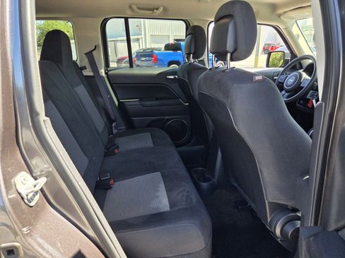 Used 2016 Jeep Patriot Sport w/ Power Value Group FWD image 15
