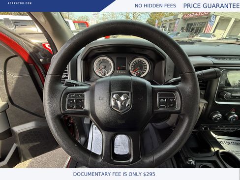 Used 2018 RAM 3500 Tradesman w/ Chrome Appearance Group AWD/4WD image 14