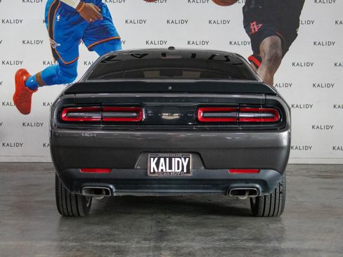 Used 2023 Dodge Challenger SXT w/ Blacktop Package image 21