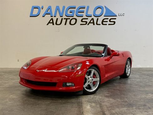 Used 2006 Chevrolet Corvette Convertible w/ Preferred Equipment Group RWD image 1